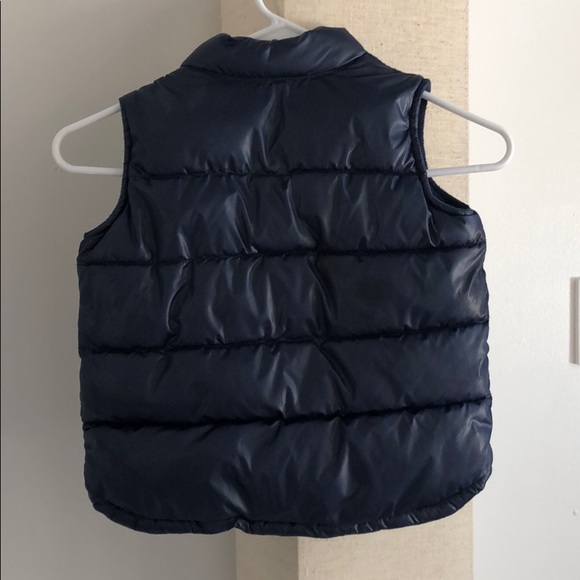 Old Navy kids puffer vest - Picture 4 of 6